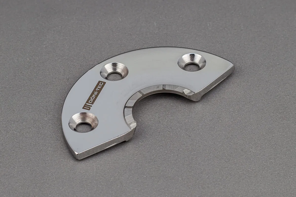 13 – INSERTO ANTIDERRAPANTE KRONES ANTIGO COM 04 DENTES PIRÂMIDE