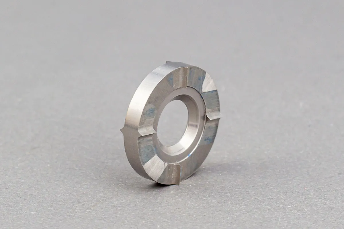 20 – INSERTO ANTIDERRAPANTE ESTRELINHA MAIOR (C08 DENTES PIRÂMIDE) 2